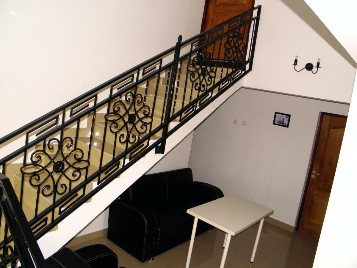 Pensiunea Platinum Târgu Jiu Exteriör bild