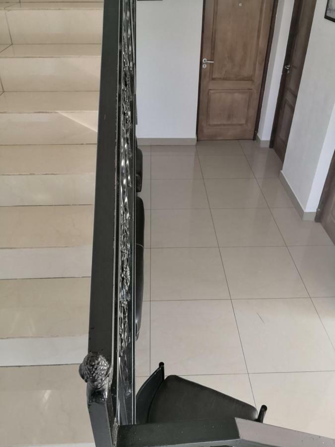 Pensiunea Platinum Târgu Jiu Exteriör bild